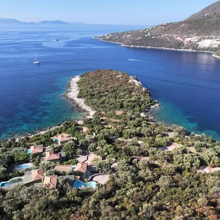 With Sea Access Вилла