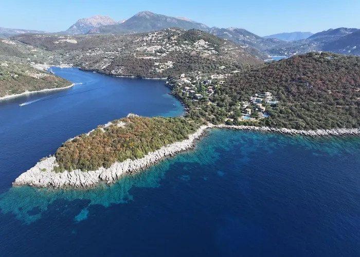With Sea Access Villa Sivota